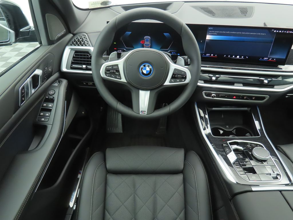 Thumbnail: 2026 BMW X5 - 10