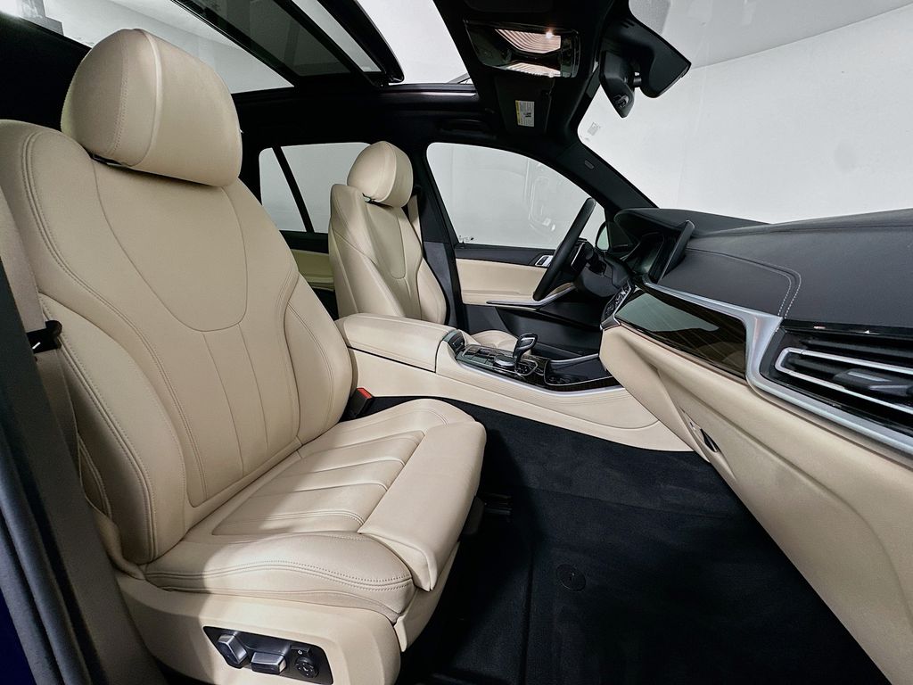 Thumbnail: 2020 BMW X5 - 30