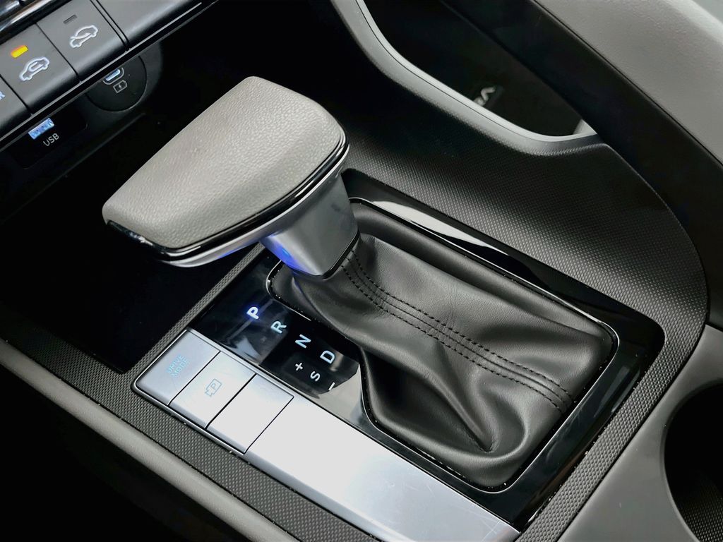 Used 2024 Blue Hyundai SEL image 17