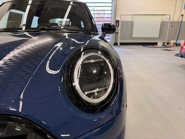 Thumbnail: 2026 MINI Cooper - 9