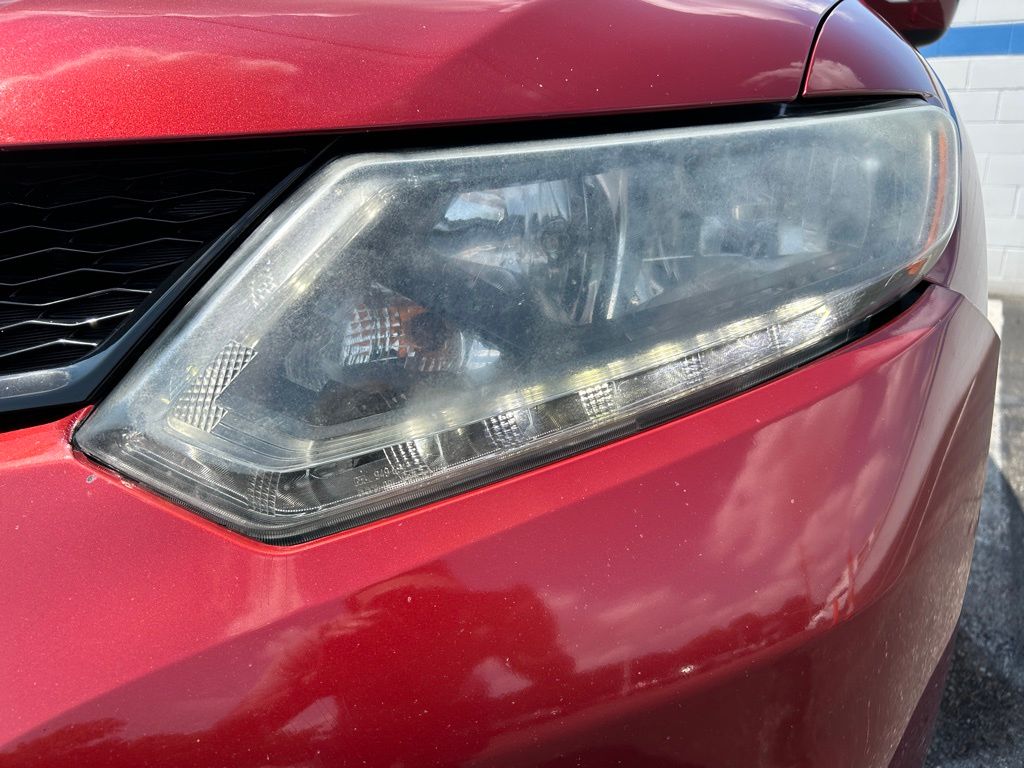 Thumbnail: 2015 Nissan Rogue - 10