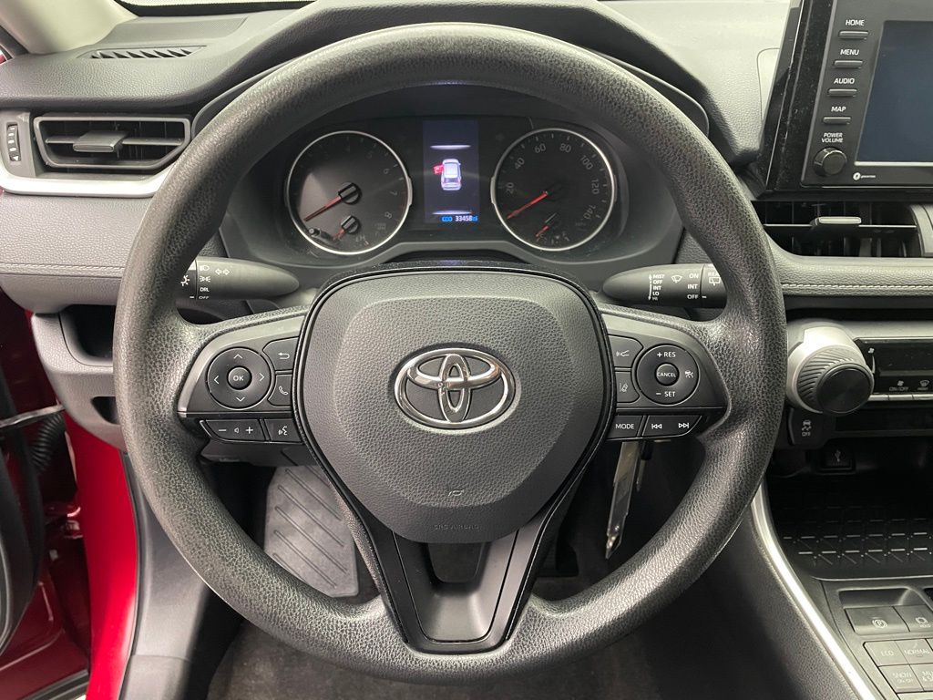 2021 Toyota RAV4 LE 17