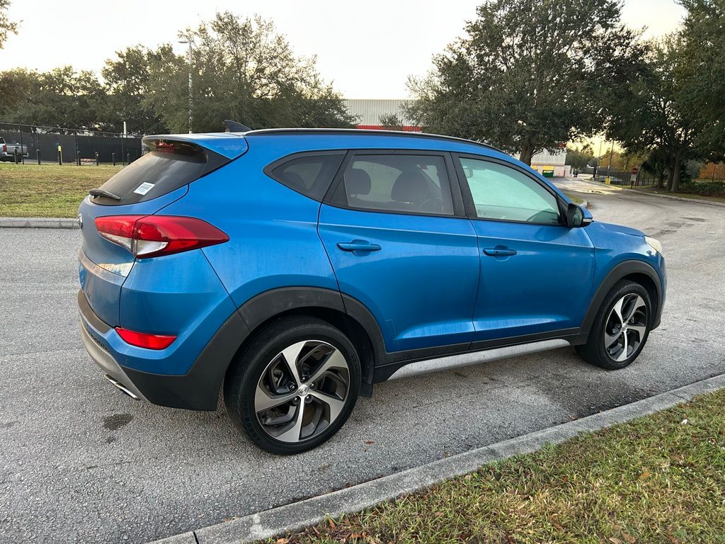 Thumbnail: 2018 Hyundai Tucson - 5