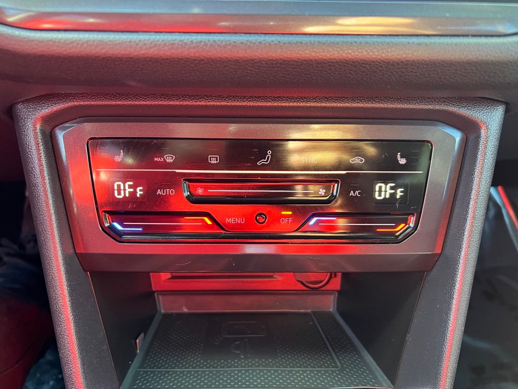 Thumbnail: 2022 Volkswagen Tiguan - 26