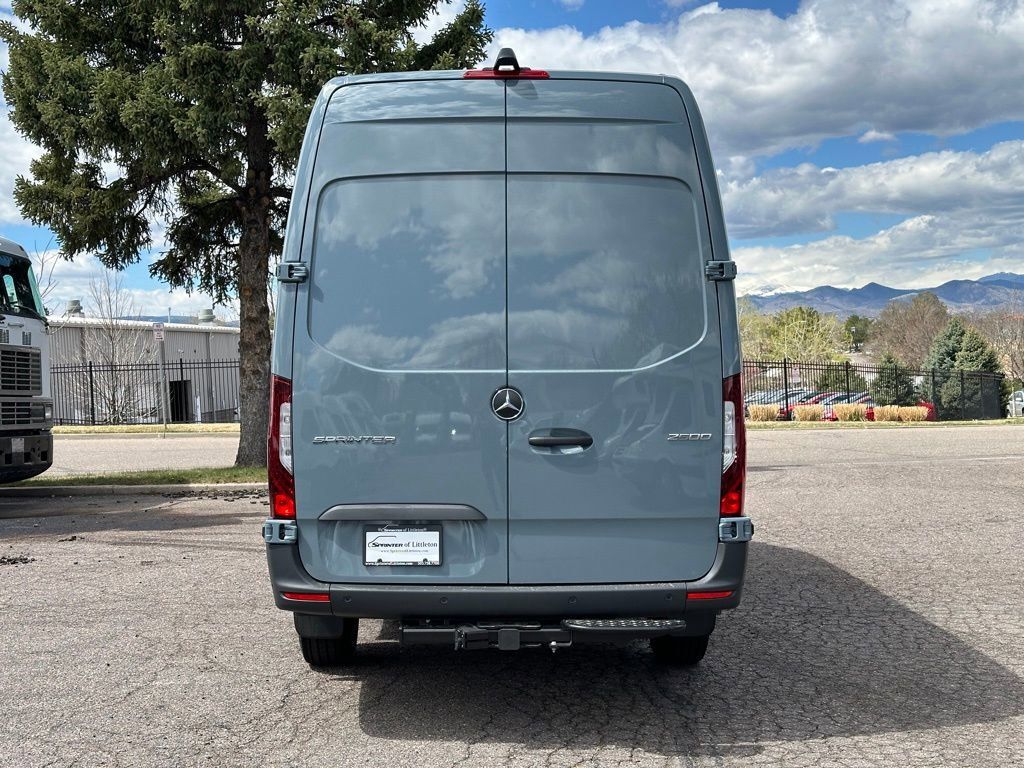 2024 Mercedes-Benz Sprinter 2500 Cargo 170 WB 4