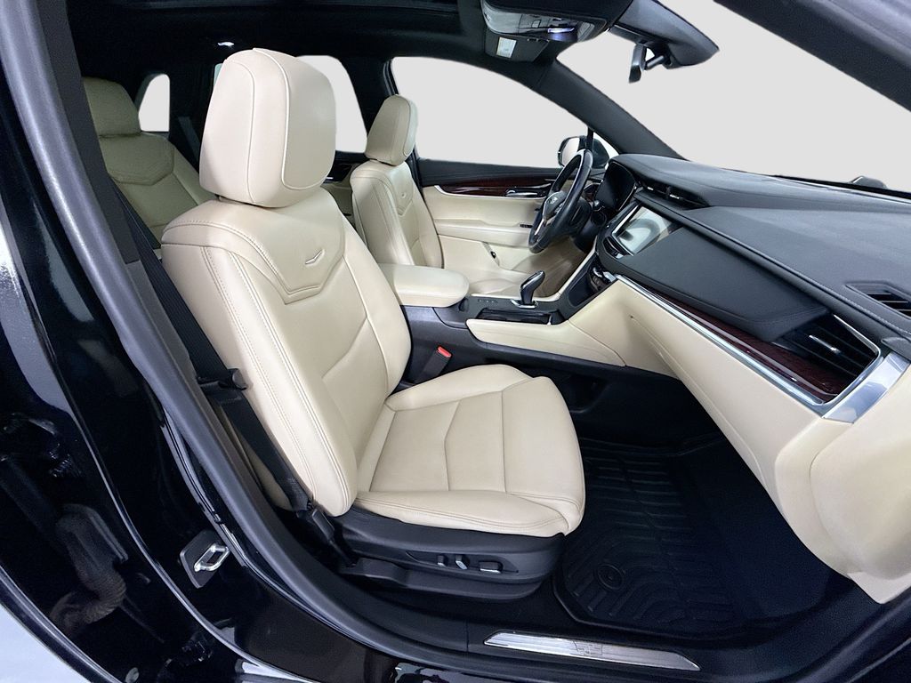 Thumbnail: 2019 Cadillac XT5 - 21