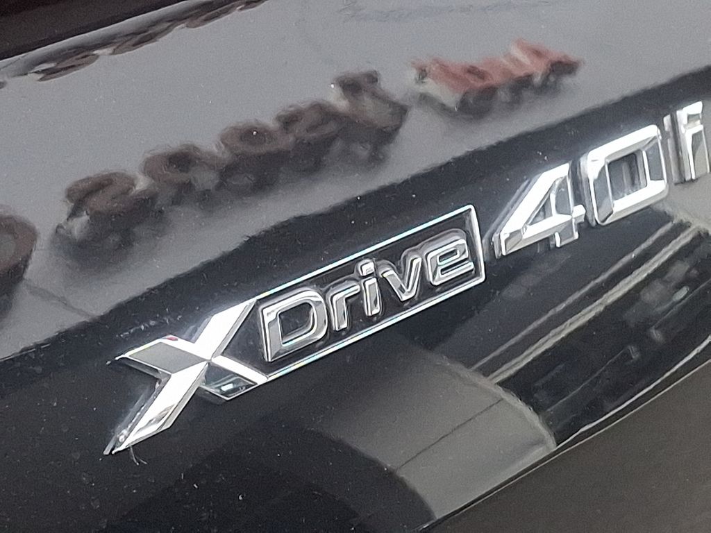 Thumbnail: 2022 BMW X6 - 30