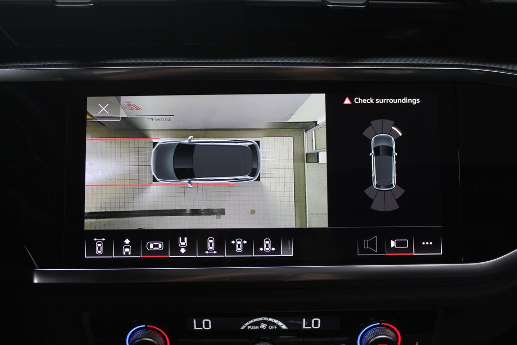 Thumbnail: 2023 Audi Q3 - 22