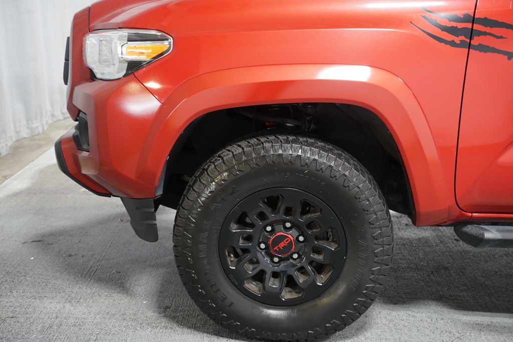 Thumbnail: 2022 Toyota Tacoma - 5