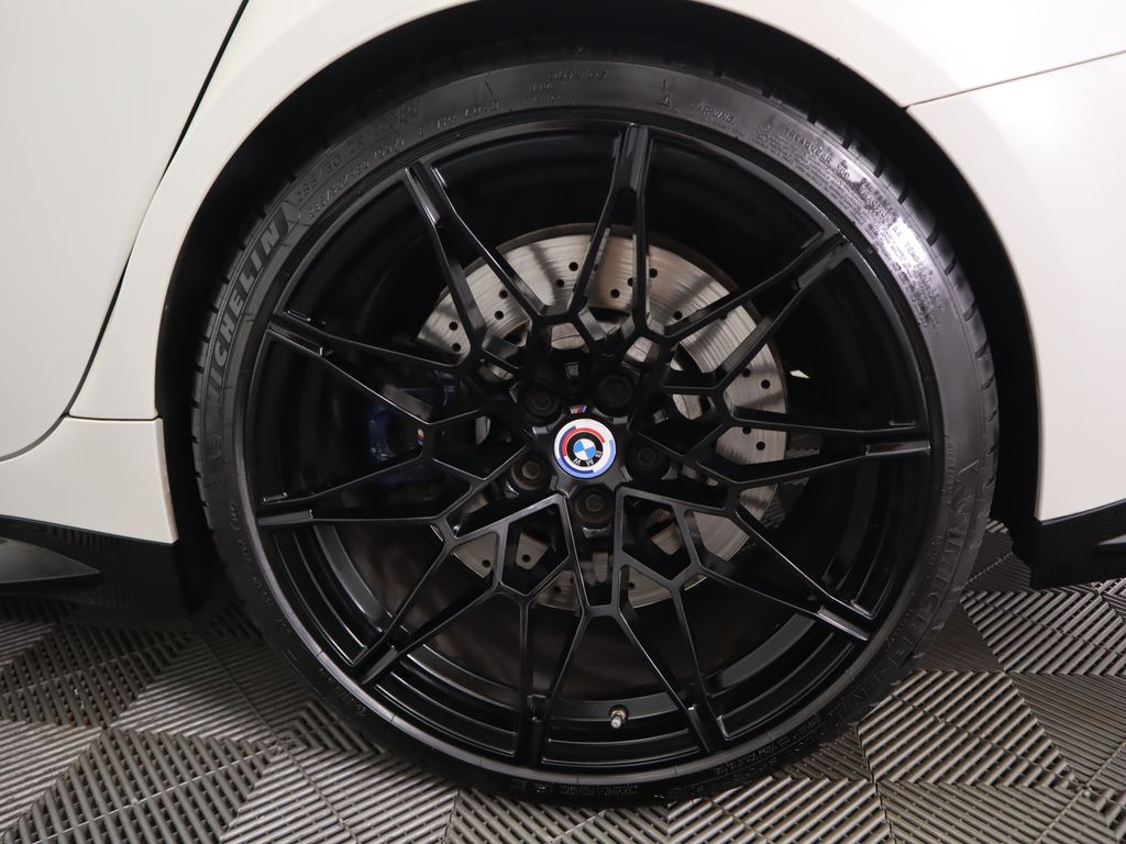 Thumbnail: 2022 BMW M3 - 32