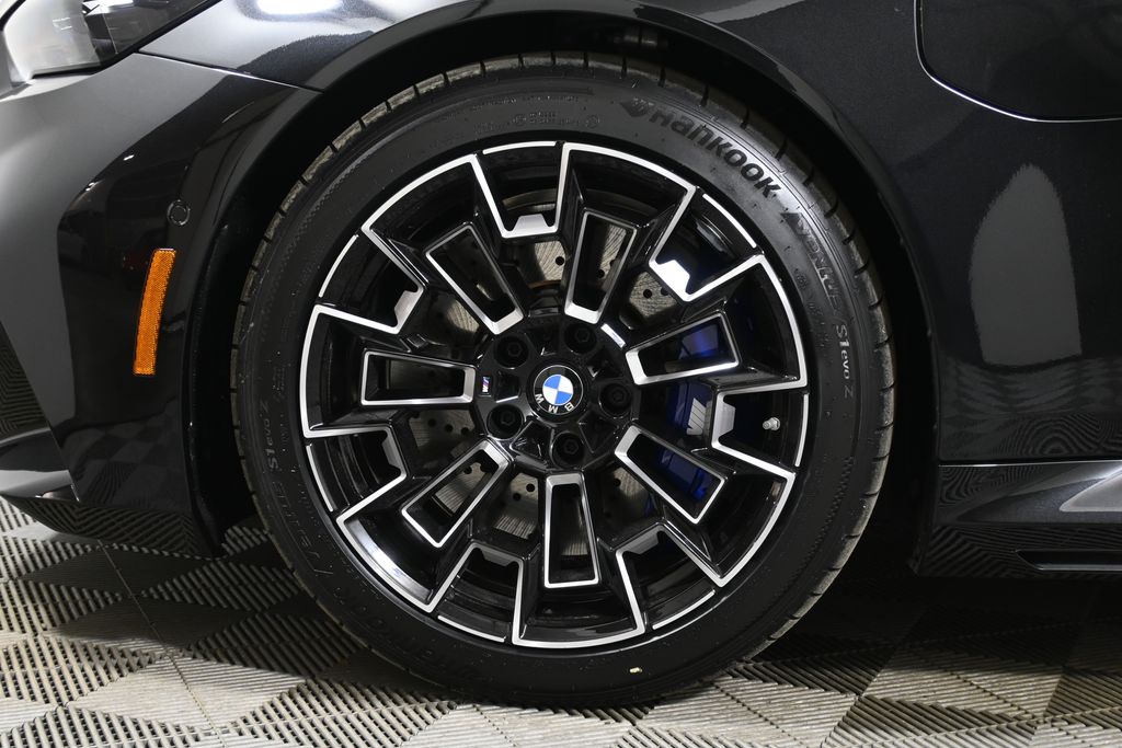 Thumbnail: 2026 BMW M5 - 12
