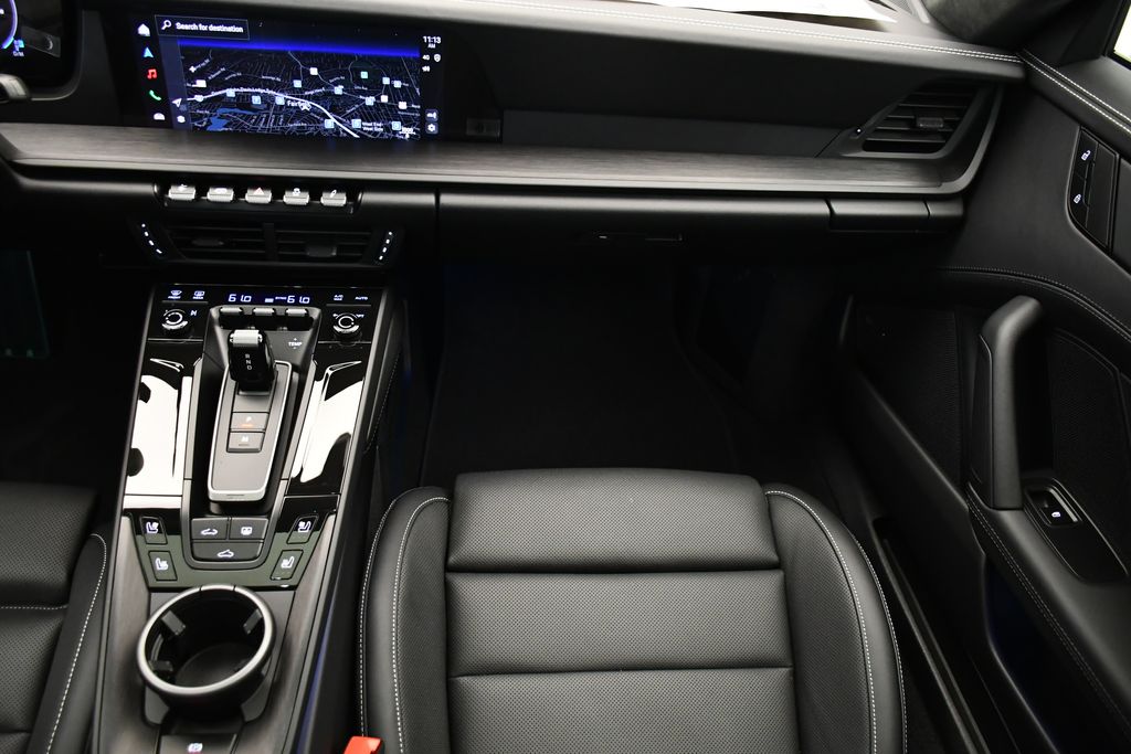 Thumbnail: 2026 Porsche 911 - 25