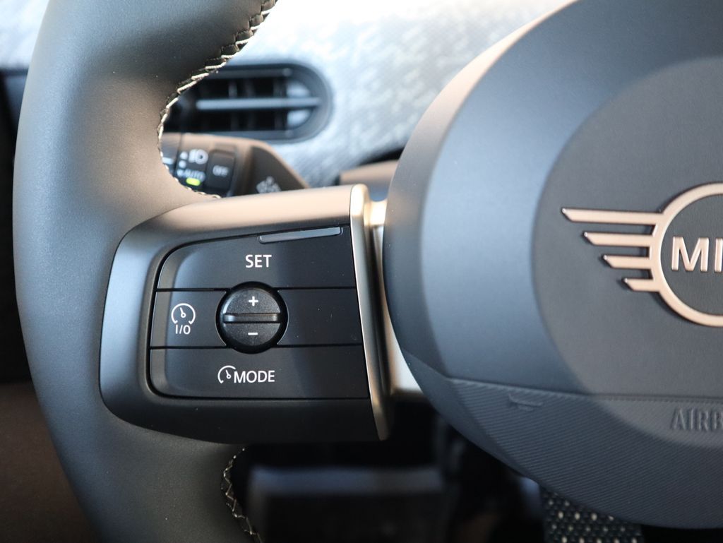 Thumbnail: 2026 MINI Cooper - 19