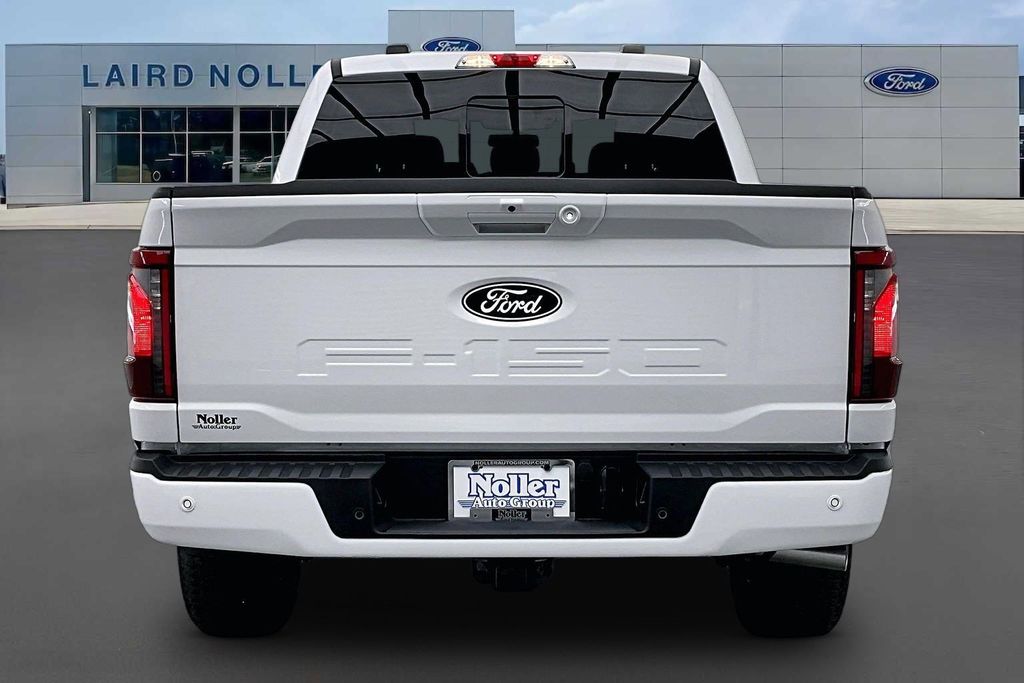View vehicle photo 4