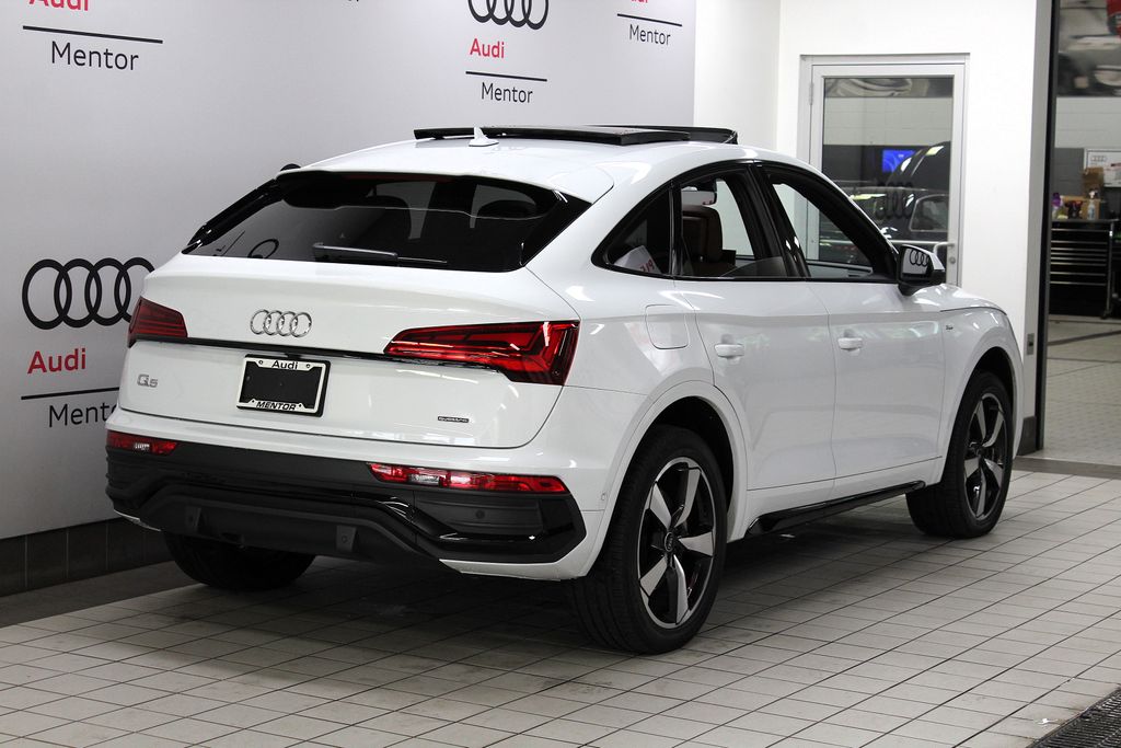Thumbnail: 2023 Audi Q5 - 6