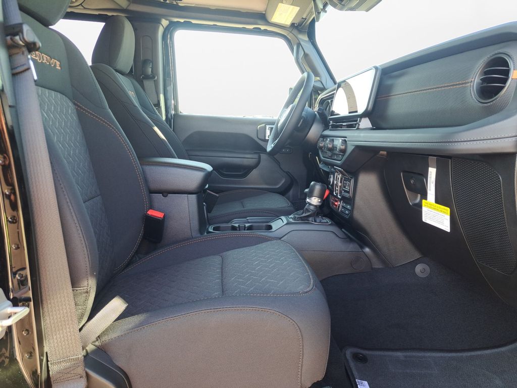New Car 2025 Jeep Gladiator  Mojave For Sale Under $50,000 In Austin, Texas