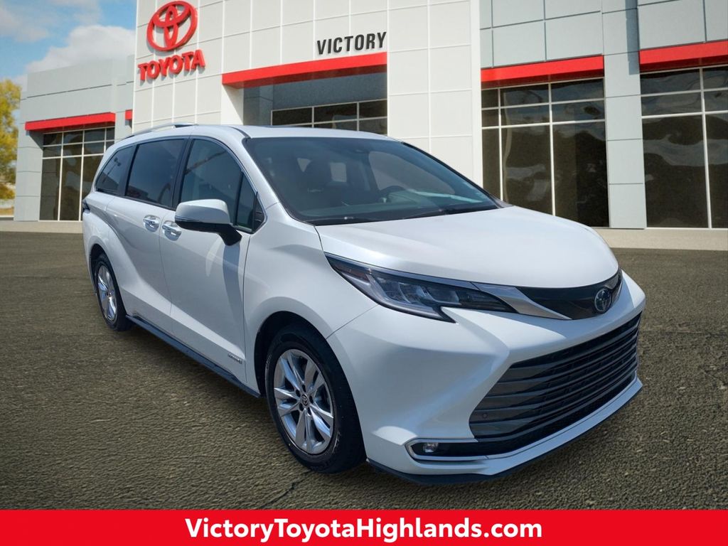 2021 Toyota Sienna Limited 7-Passenger AWD