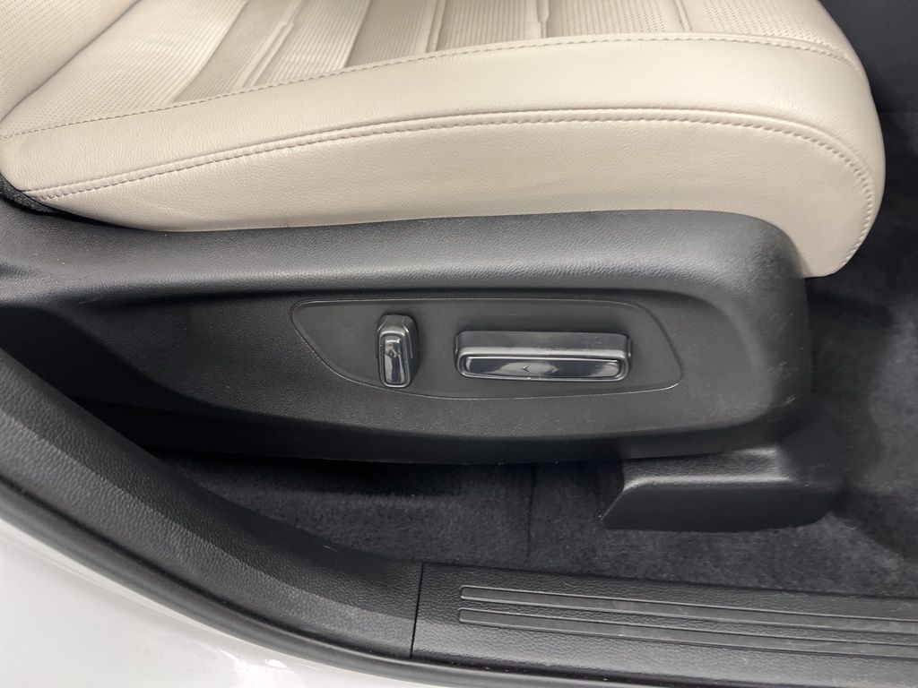 Thumbnail: 2023 Honda CR-V - 7