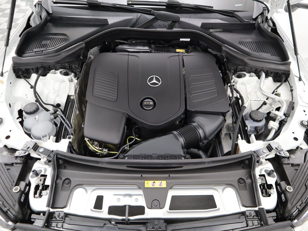 Thumbnail: 2025 Mercedes-Benz GLC - 29