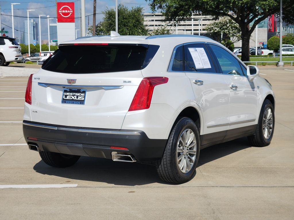 2018 Cadillac XT5 Luxury White at Bayshore Chrysler Jeep Dodge Ram