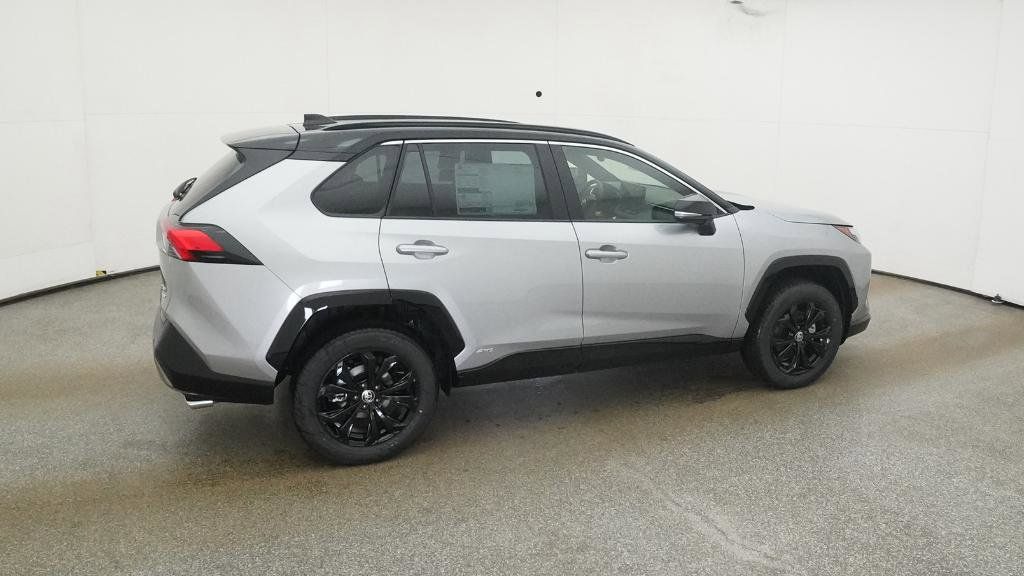 Thumbnail: 2025 Toyota RAV4 - 23