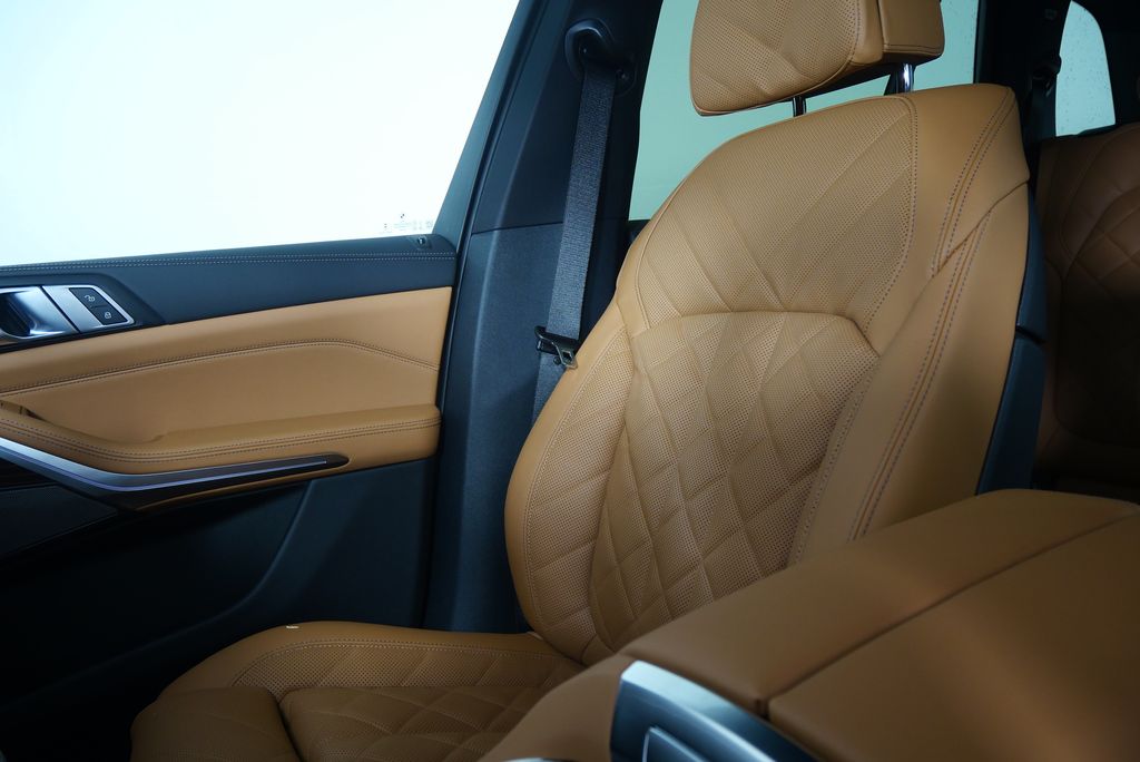 Thumbnail: 2026 BMW X5 - 21