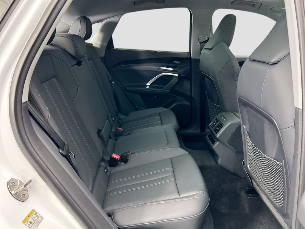 Thumbnail: 2025 Audi Q5 - 21