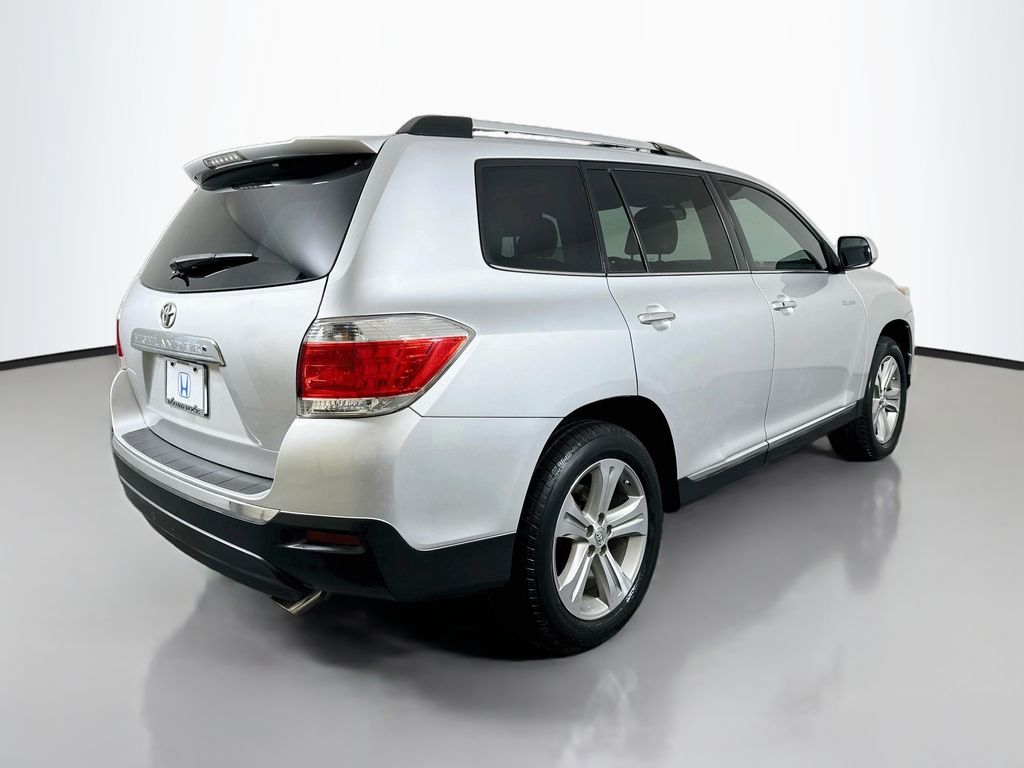 Thumbnail: 2013 Toyota Highlander - 5