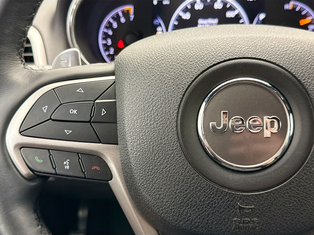 Thumbnail: 2017 Jeep Grand Cherokee - 11