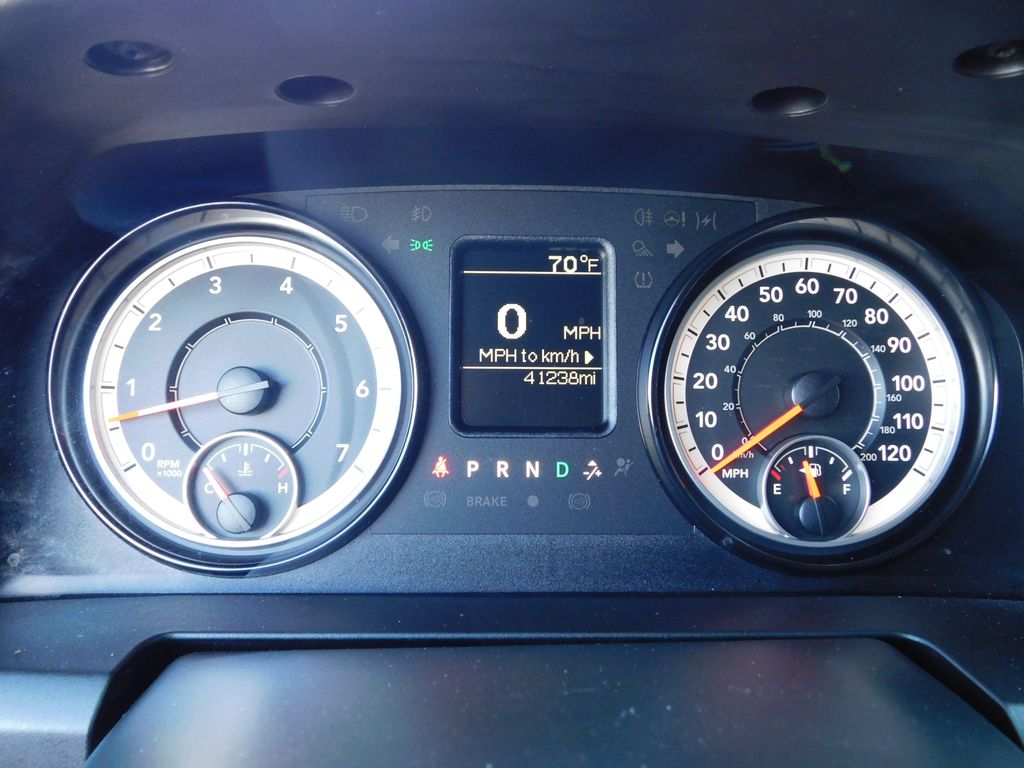 Thumbnail: 2019 RAM 1500 Classic - 11