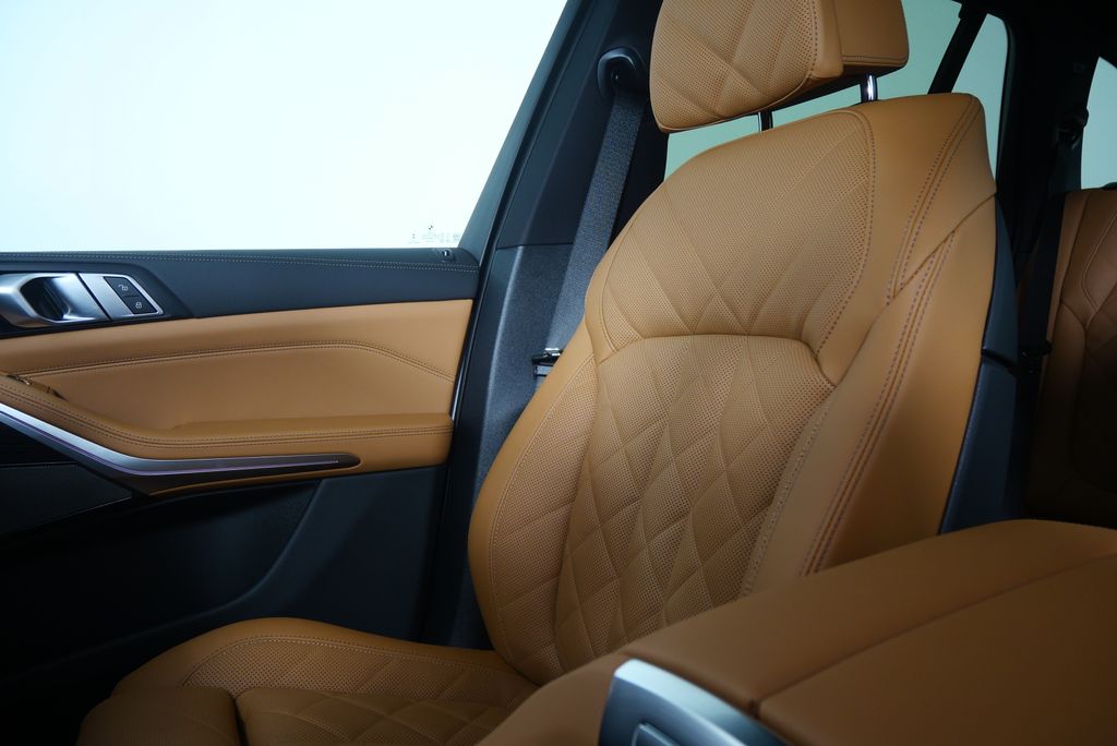 Thumbnail: 2026 BMW X5 - 22