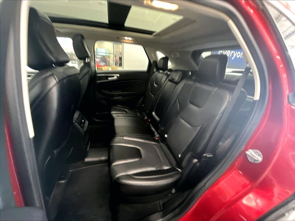 2022 Ford Edge — photo 15