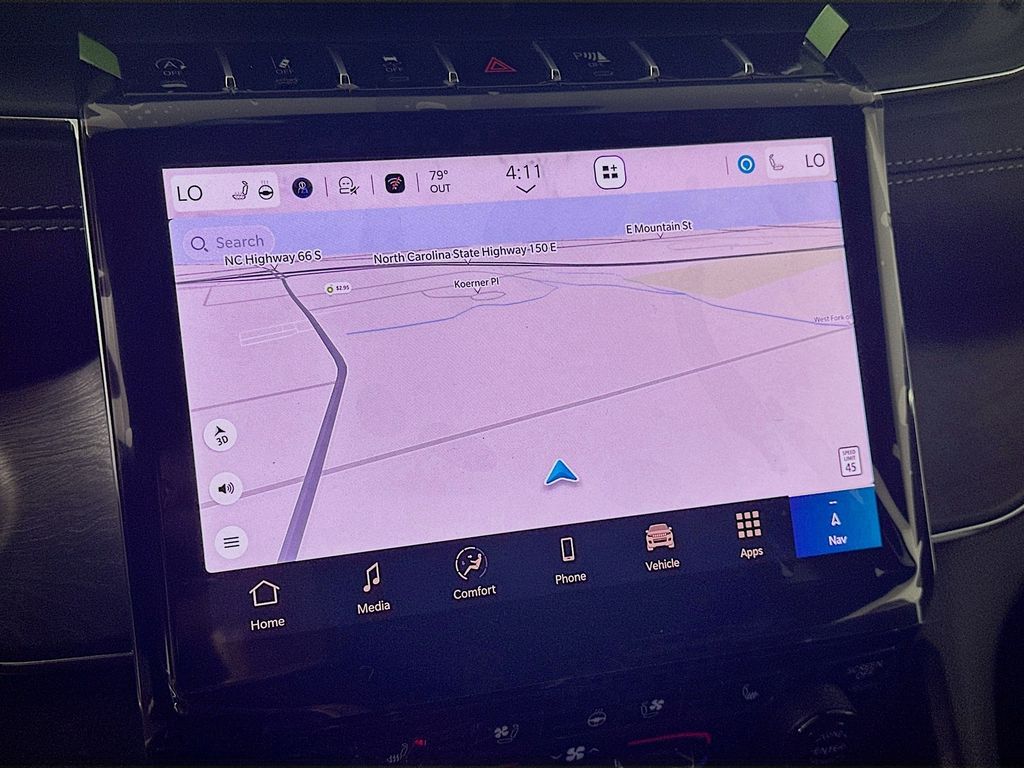 New 2025 Silver Jeep Overland image 15