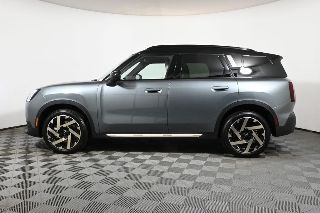 2025 MINI Cooper Countryman Base 2