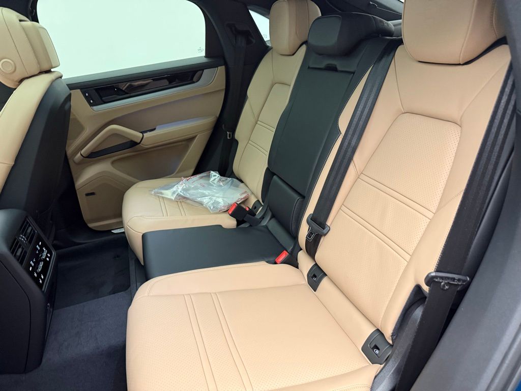 Thumbnail: 2026 Porsche  - 23