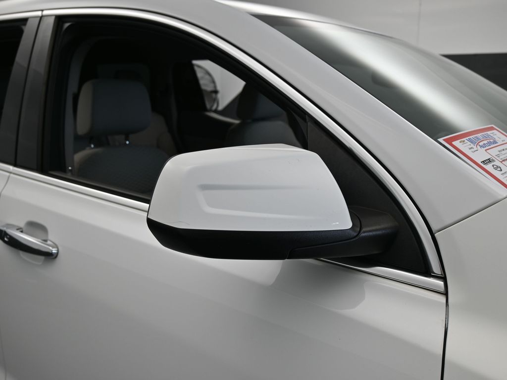 Used 2019 Summit White GMC SLE-2 image 51