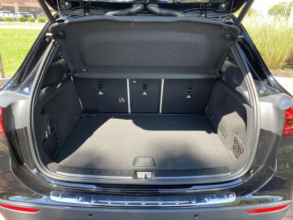 Thumbnail: 2025 Mercedes-Benz GLA - 15