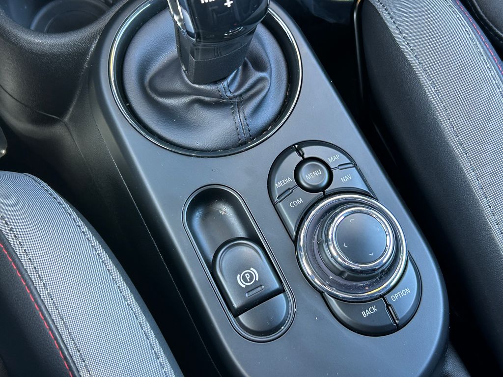 Thumbnail: 2023 MINI Cooper - 27