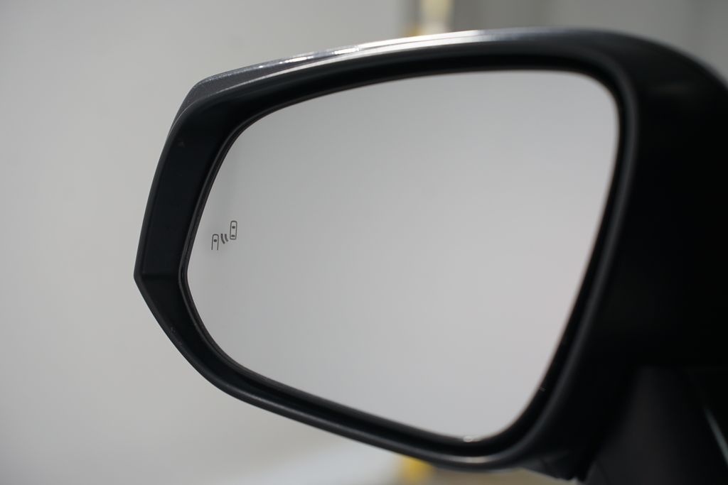 Thumbnail: 2022 Toyota RAV4 - 25