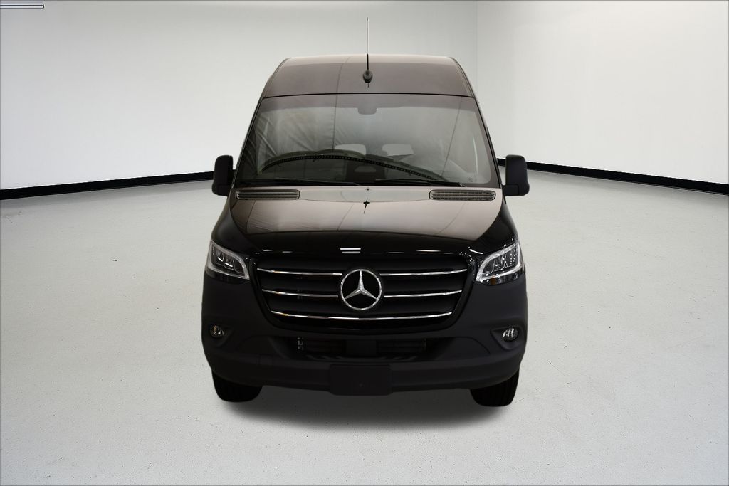 Thumbnail: 2026 Mercedes-Benz Sprinter - 3