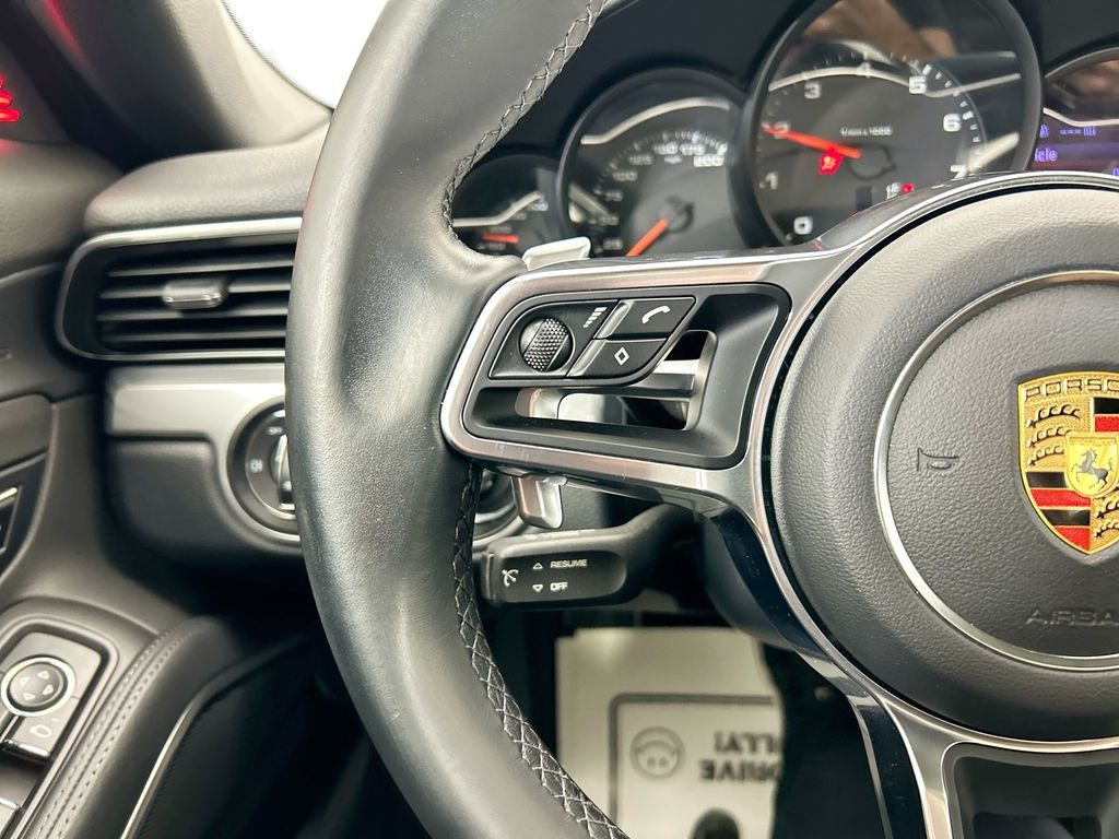 Thumbnail: 2017 Porsche 911 - 14