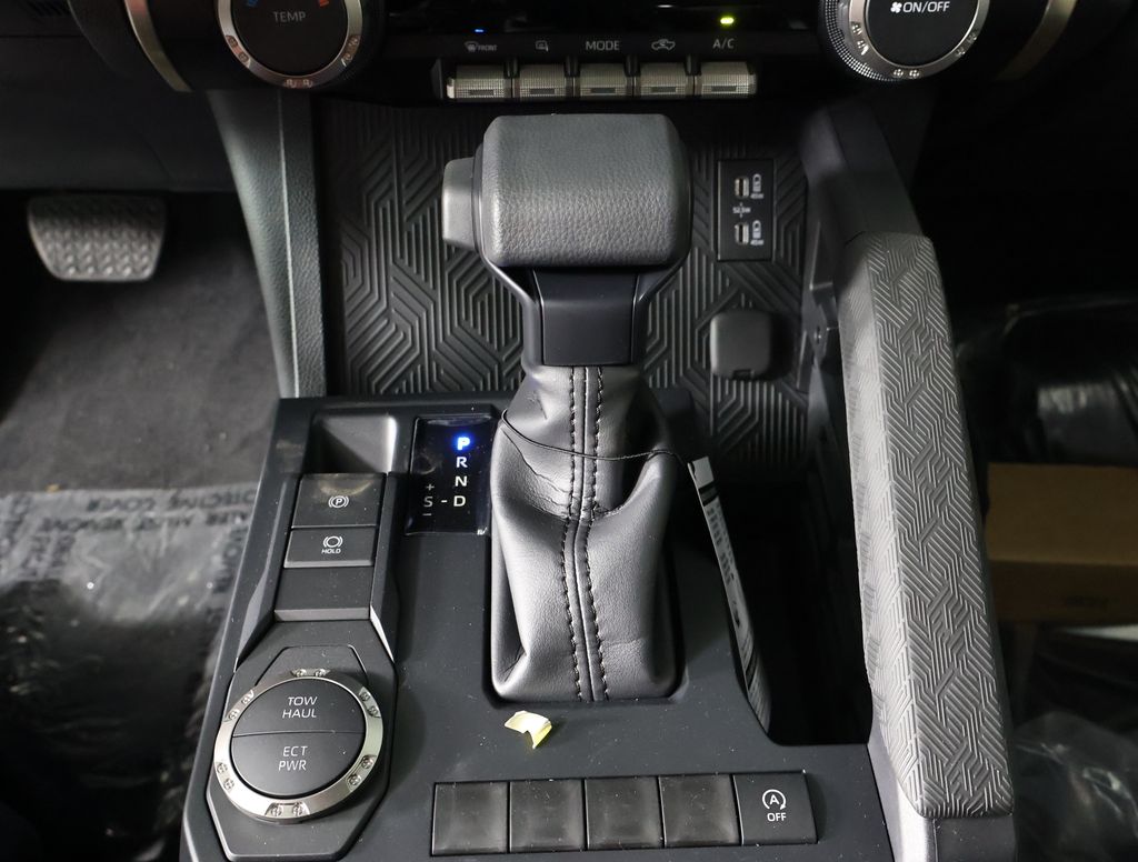 2025 Toyota Tacoma SR5 Double Cab photo 10