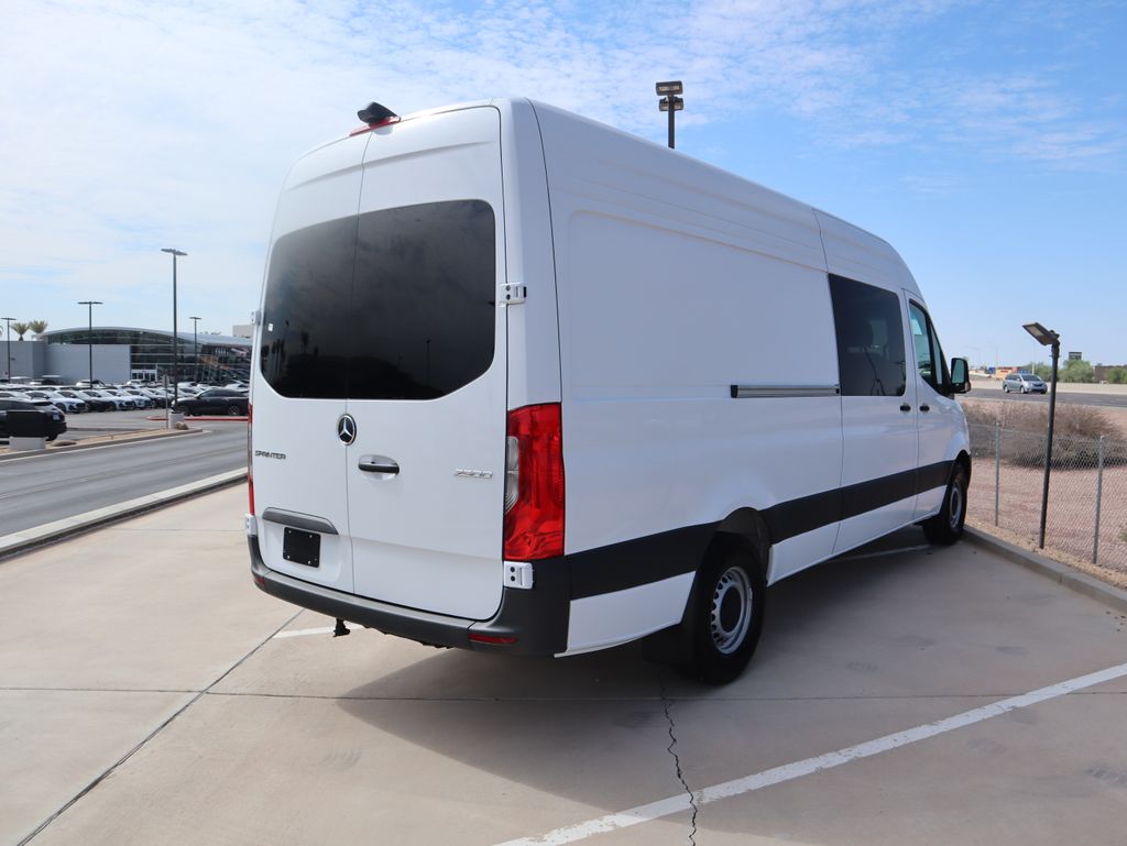 Thumbnail: 2025 Mercedes-Benz Sprinter - 5