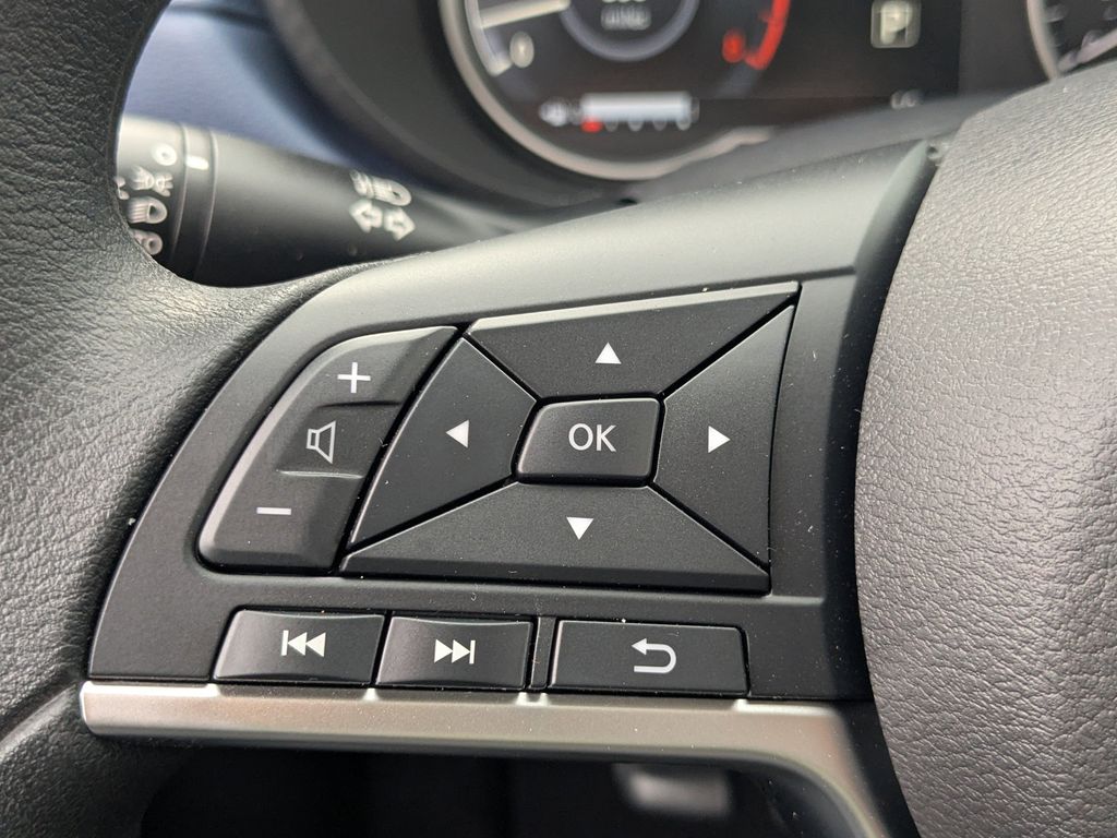 New 2025 Nissan Versa Sedan