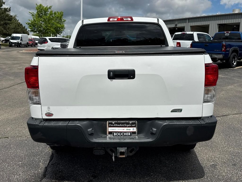 Used 2012 Super White Toyota Grade image 4