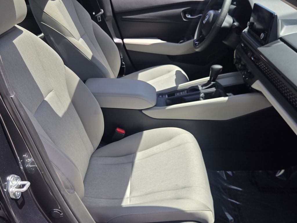 2025 Honda Accord - $26,998