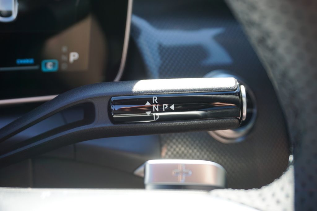 Thumbnail: 2026 Mercedes-Benz GLC - 30