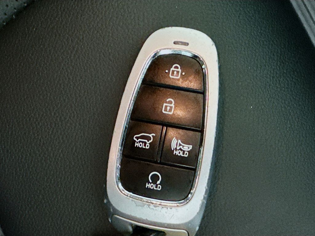 Used Car 2023 Hyundai Santa Fe  Xrt For Sale Under $25,000 In Austin, Texas