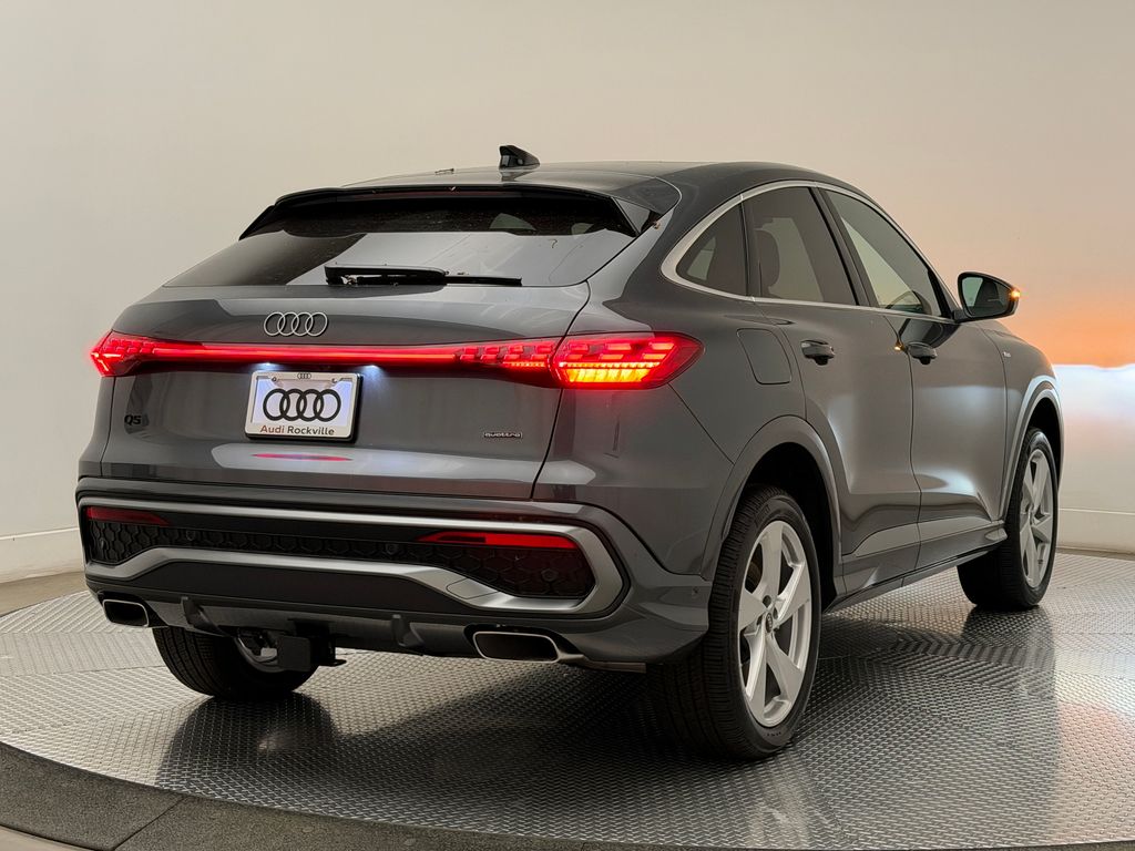 Thumbnail: 2026 Audi Q5 - 10