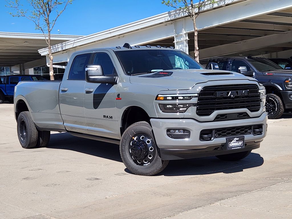 Ceramic Gray Clearcoat 2026 RAM 3500 Laramie Crew Cab LB DRW 4WD Pickup Truck Four-Wheel Drive 8-Speed Automatic